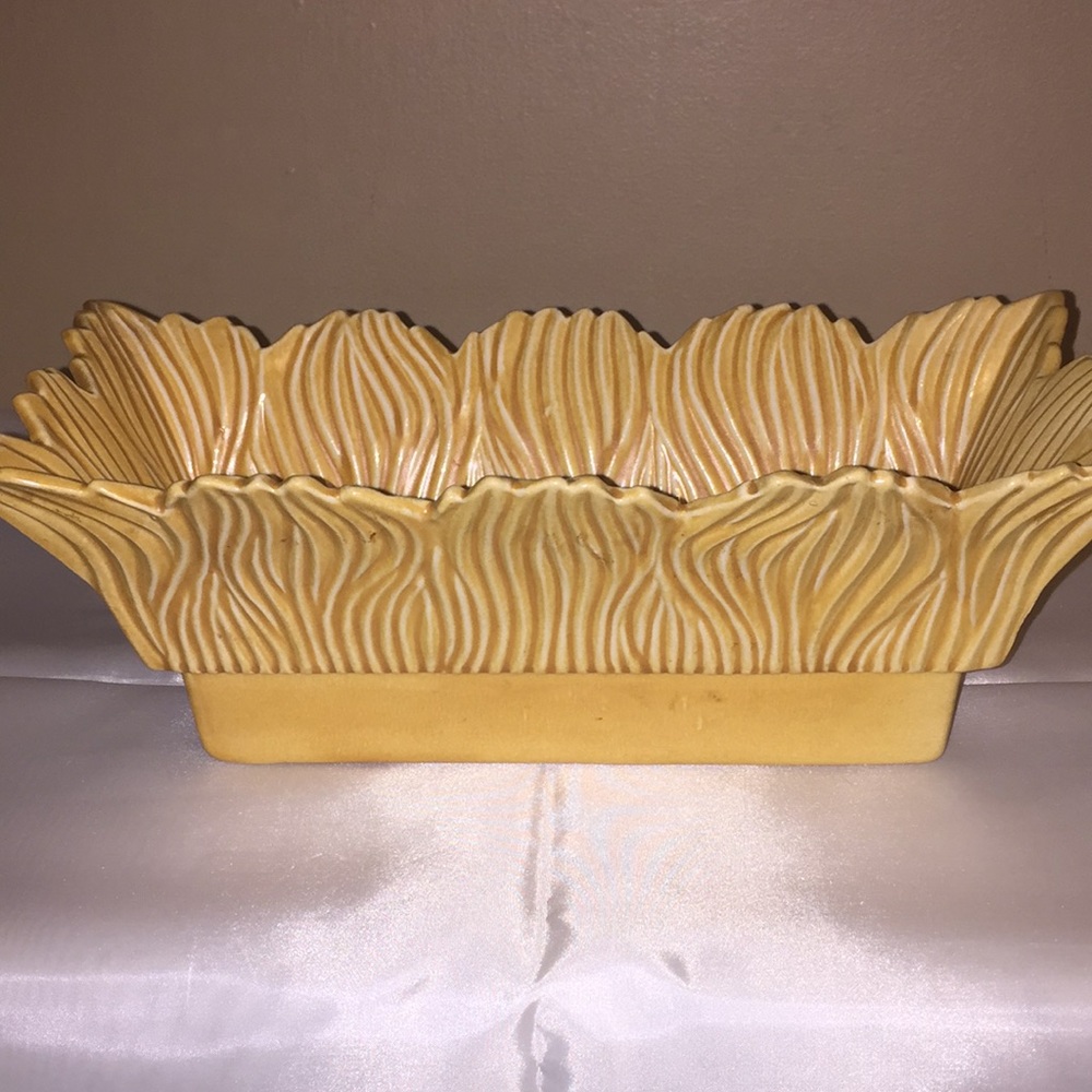 Ceramic Planter - Picture 1 of 3